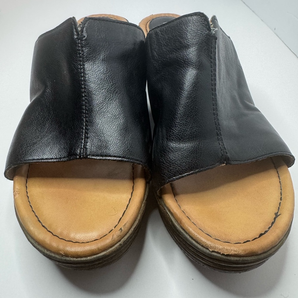 BOC Born Concept Black Faux Slide Sandals Size 10M